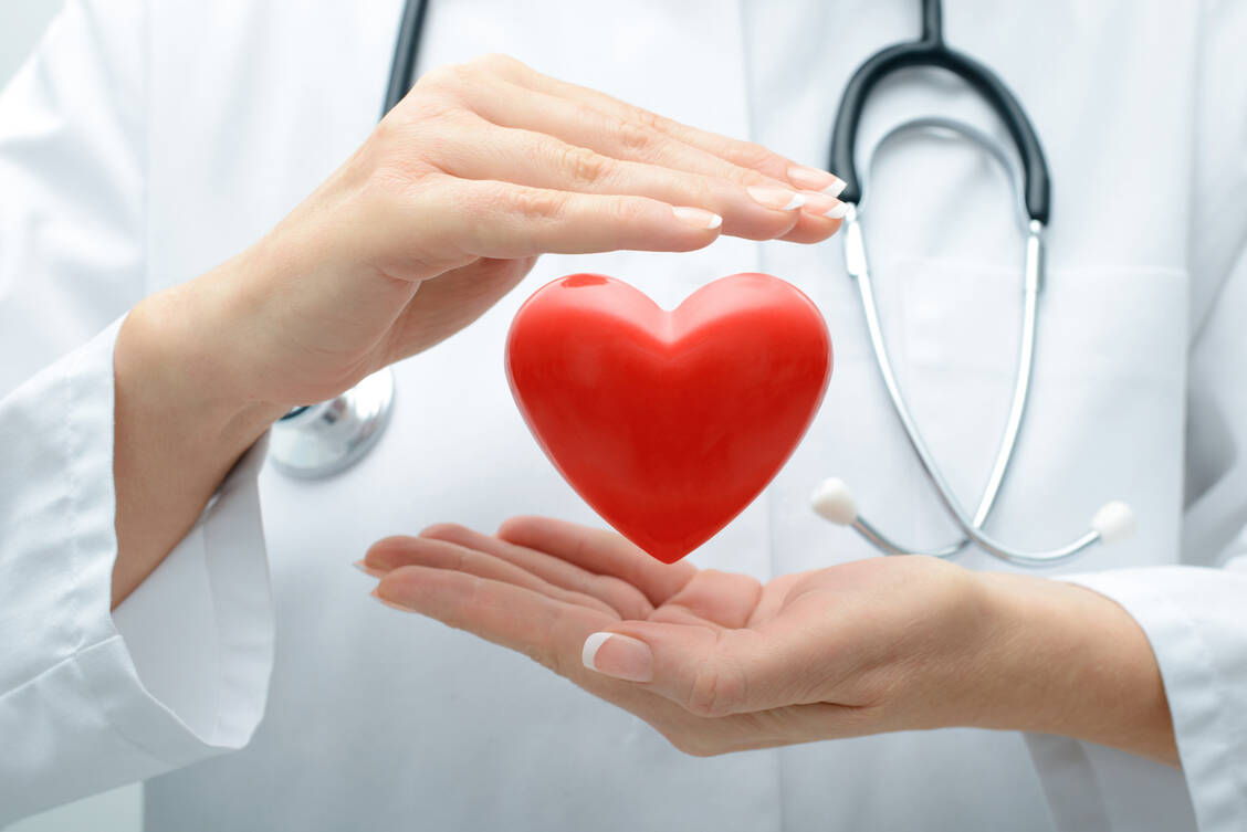 Die Herzgesundheit sollte in den Händen von Fachärzten, aber auch der betreuenden Stammapotheke liegen. / Foto: Adobe Stock/Alexander Raths