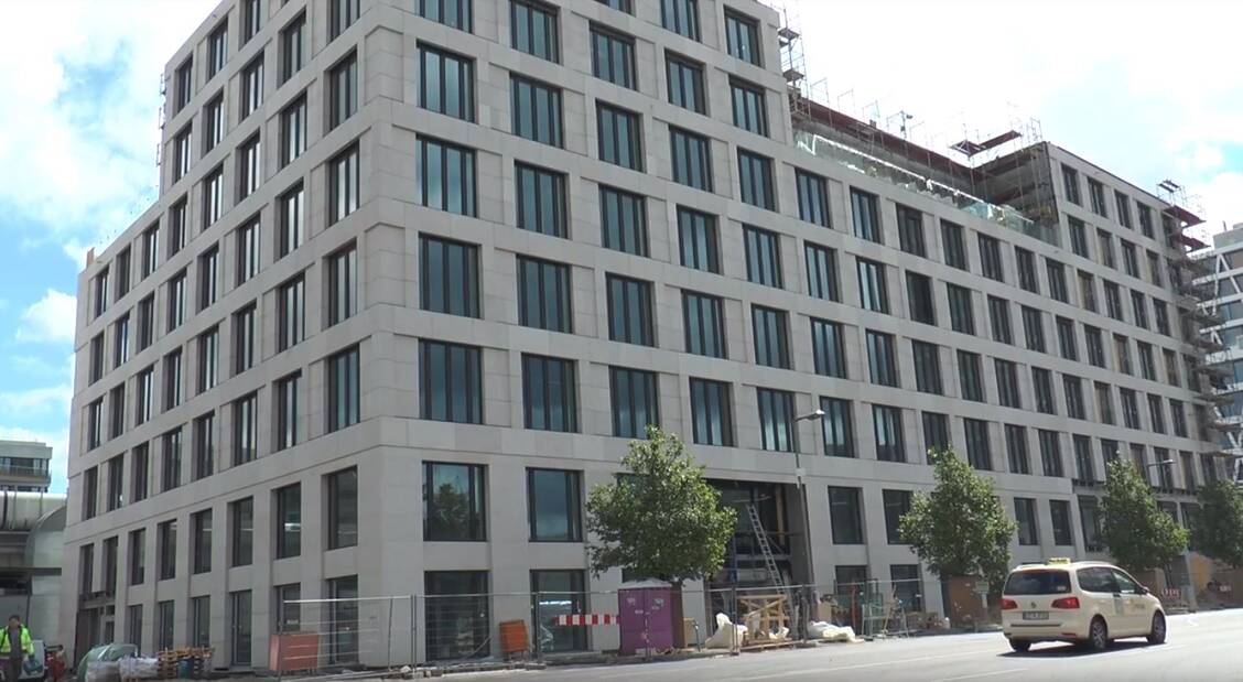 Noch wird am neuen Sitz der ABDA in Berlin-Mitte letzte Hand angelegt.  / Foto: ABDA/PZ