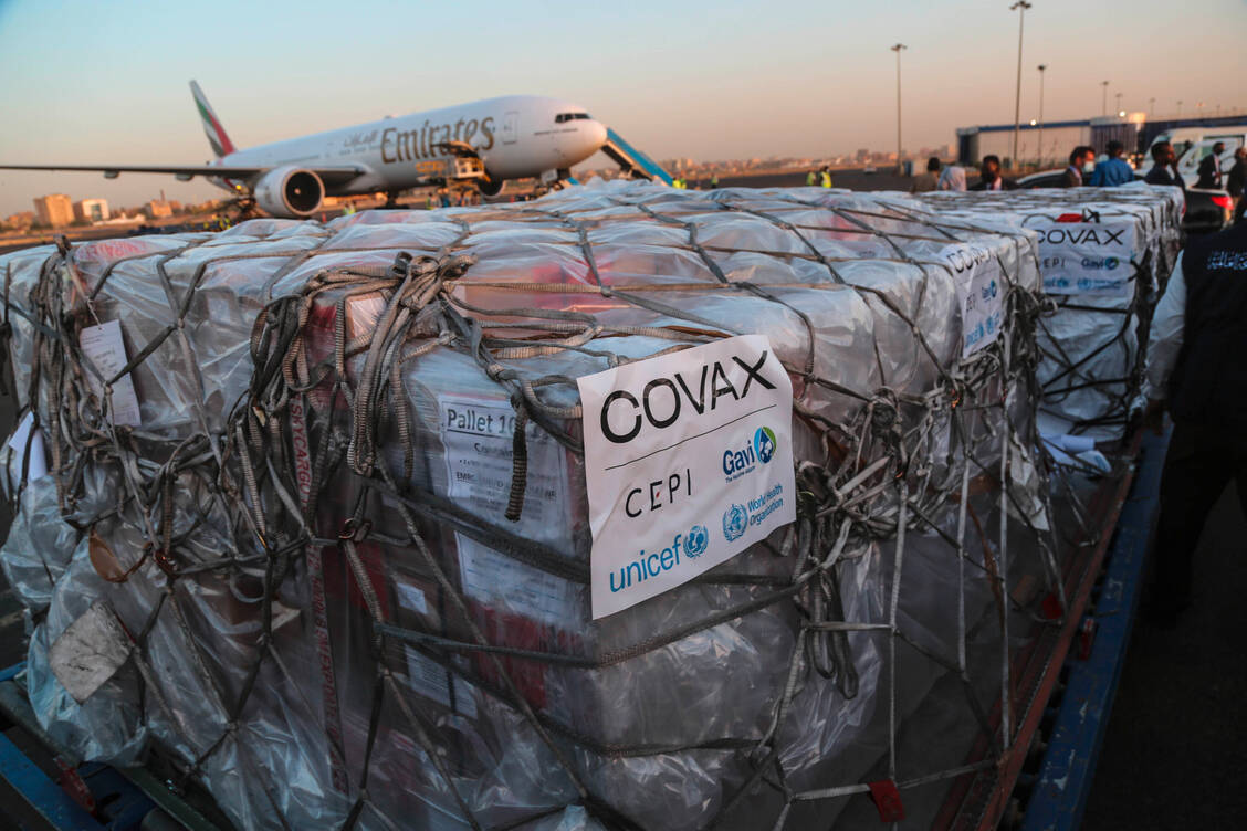 Auch in den Sudan liefert Covax Covid-19-Impfstoffe aus, die unter anderem ursprünglich für Deutschland vorgesehen waren. / Foto: picture alliance / AA | Mahmoud Hjaj