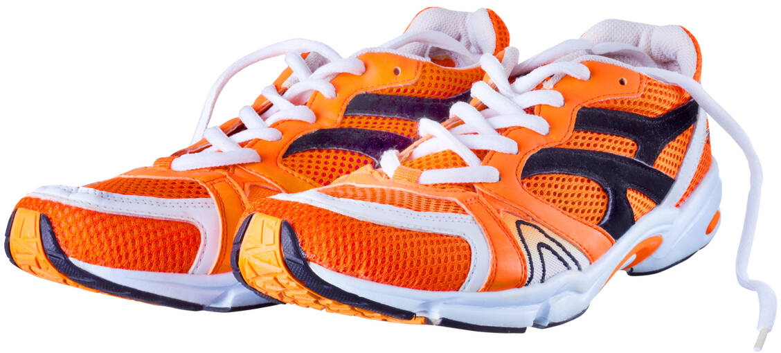 Laufschuhe warten nach kurzen Nächten tendenziell vergeblich auf ihren Einsatz. / © Adobe Stock/janvier
