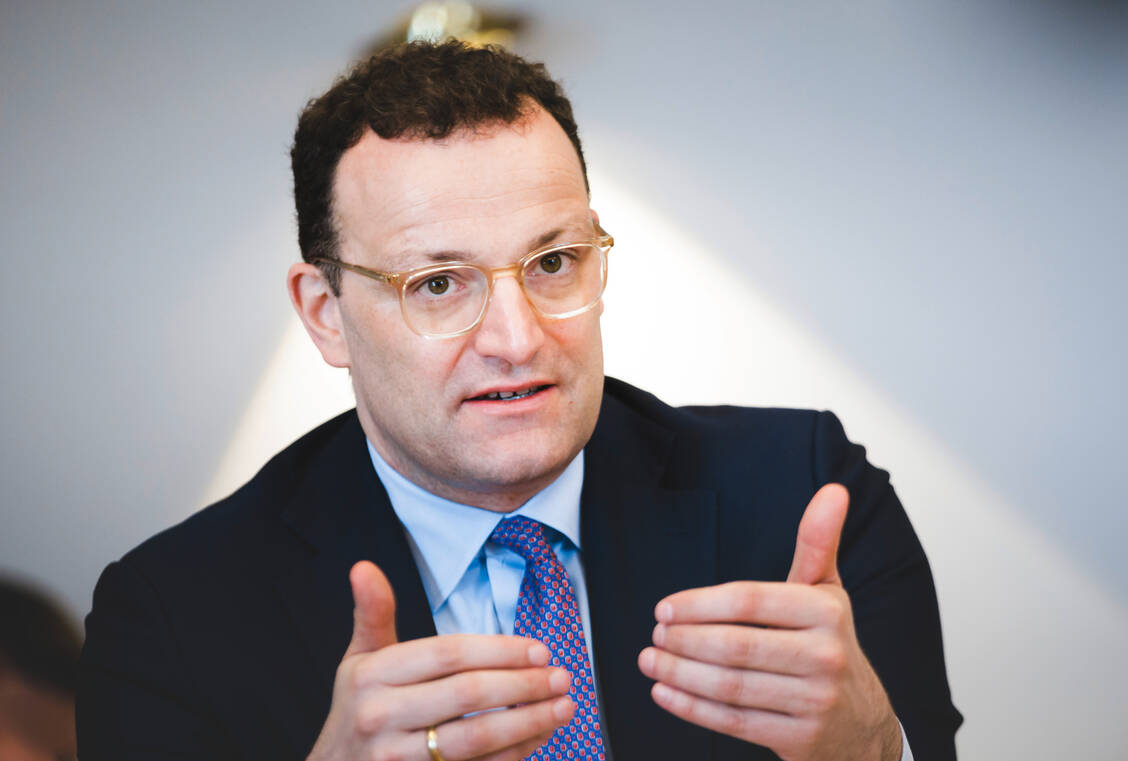 Deutschland hat sich nach Angaben von Bundesgesundheitsminister Jens Spahn 60 Millionen Coronavirus-Schnelltests pro Monat gesichert. Mehr als 300 Anbieter würden derzeit geprüft. / Foto: BMG/Xander Heinl