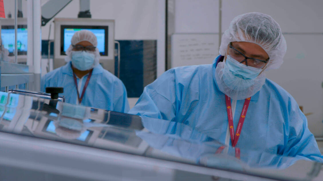 Während bei Astra-Zeneca die Impfstoffproduktion auf Hochtouren läuft, bereitet das Unternehmen bereits eine Variation seines Vektorimpfstoffs vor, der auch vor den Virusmutanten schützen soll.  / Foto: Astra-Zeneca