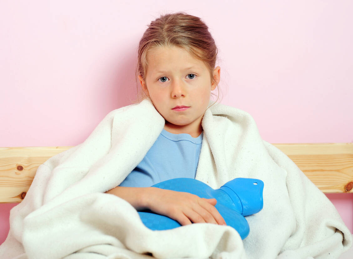 Infektiöse Durchfallerkrankungen gefährden vor allem Kinder und Säuglinge sowie Patienten mit Vorerkrankungen und im hohen Alter. Sie müssen stationär behandelt werden, wenn sie zu viel Flüssigkeit verlieren. / Foto: Adobe Stock/photophonie