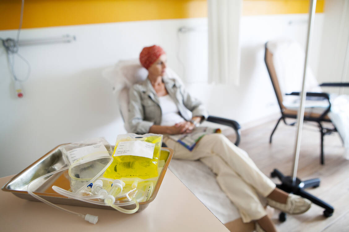 Auf individuell angemischte Medikamnente zur ambulanten Krebsbehandlung haben die Klinken jahrelang keine Umsatzssteuer gezahlt. Die TK hatte dagegen geklagt. / Foto: AMELIE-BENOIST / BSIP