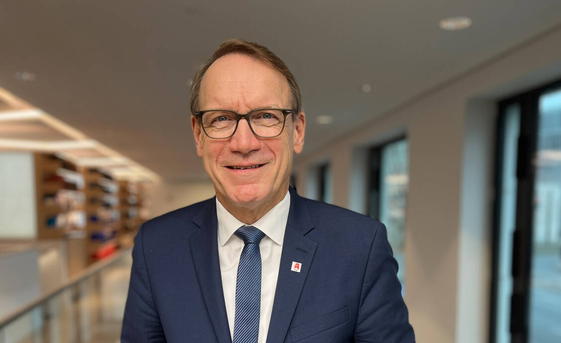 ABDA-Präsident Thomas Preis sieht viel Positives in den Plänen der möglichen neuen Koalition. / © PZ