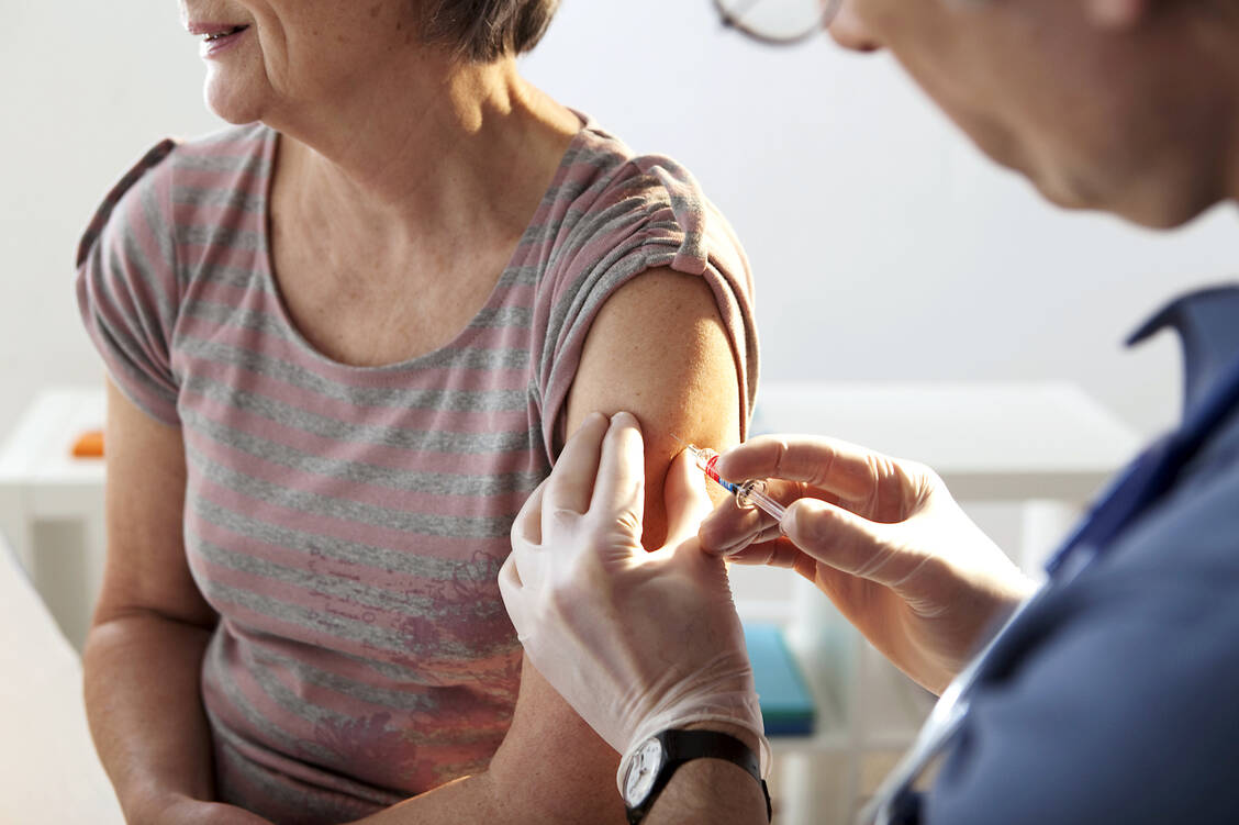 In Deutschland haben sich im Frühjahr 2020 deutlich mehr Menschen gegen  Pneumokokken impfen lassen als in den Vorjahren. / Foto: Shutterstock/Image Point Fr