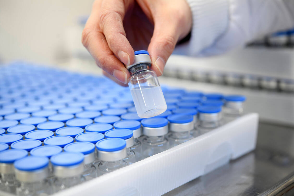Valneva produziert seinen Covid-19-Ganzvirus-Impfstoff unter anderem in Frankreich, Österreich und Schweden. / Foto: Imago Images/TT