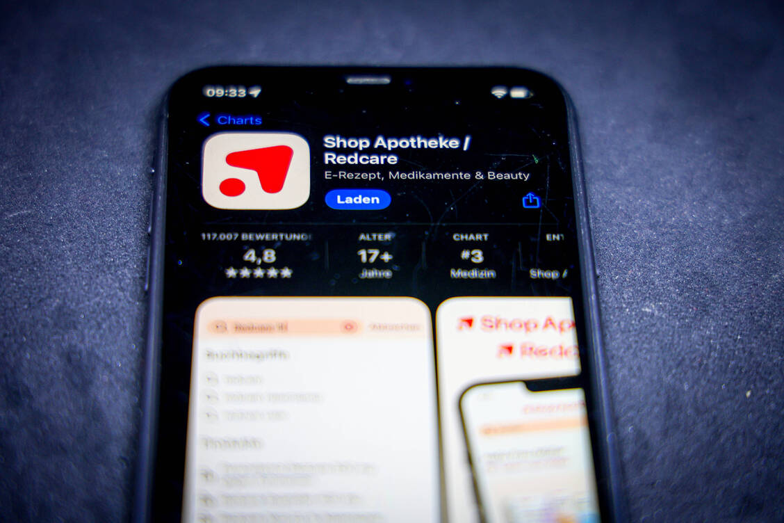 Wer sein E-Rezept über die App einlöst, erhält laut Shop-Apotheke-Werbung einen einmaligen Rabatt von 10 Euro.  / Foto: IMAGO/Rüdiger Wölk