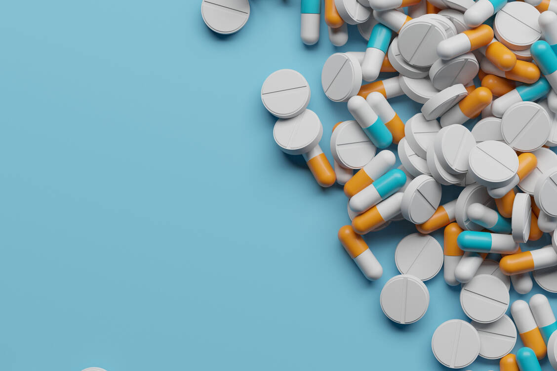 Die AOK hat Rabattverträge für 114 Wirkstoffe oder Wirkstoffkombinationen ausgeschrieben. Lediglich bei 15 davon spielt bei der Vergabe auch der Umweltschutz eine Rolle. / Foto: Adobe Stock/VERSUSstudio