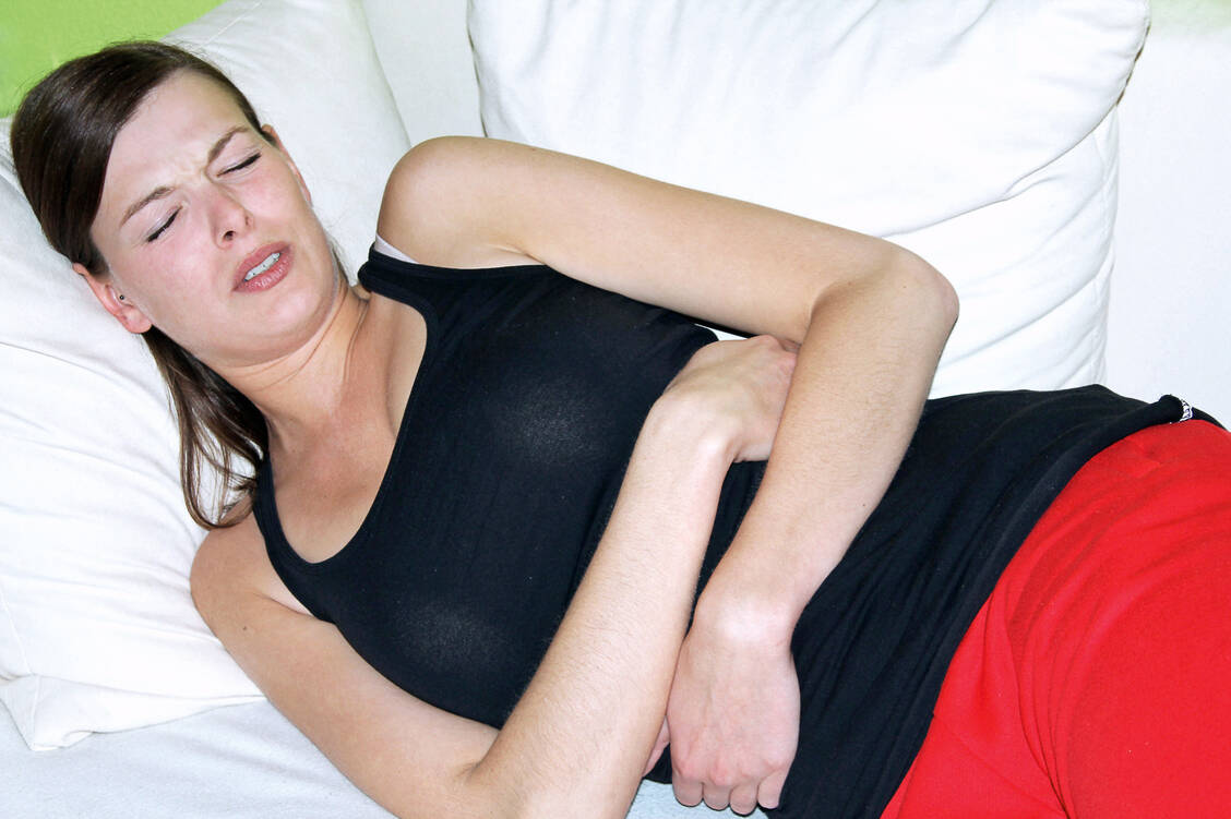 Wenn Frauen aufgrund von Myomen an sehr starken Monatsblutungen und Schmerzen leiden, kann ihnen Relugolix meist rasch helfen. Bei vielen bleibt die Menstruation sogar ganz aus.  / Foto: Fotolia/Nagel's Blickwinkel