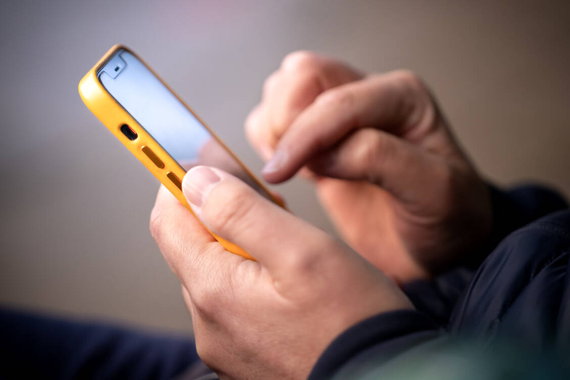Dass die Einführung der digitalen Verordnung »vielfältige Retax-Gefahren« berge, werde oft unterschätzt. Darauf wies der NARZ-Vorstandsvorsitzende Jörn Graue bei der Mitgliederversammlung hin. / Foto: Getty images/Anita Kot