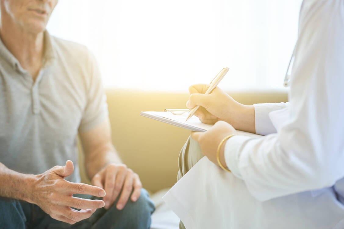 Behandelnden Ärzte sollten bei Lupus-Patienten unter Belimumab immer auch die Psyche im Blick haben. / Foto: Adobe Stock/DragonImages
