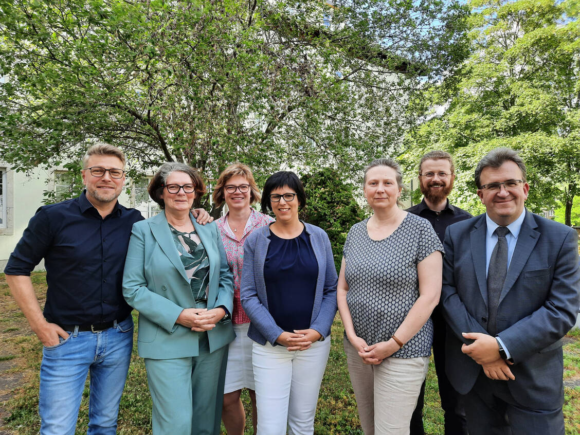 Der neue Vorstand der Landesapothekerkammer Thüringen (von links): Jörg Wittig, Sabine Kratky, Sylvia Fandrei, Peggi Schönbein, Andrea Kern, Matthias Zink und Ronald Schreiber.  / Foto: PZ/Christina Hohmann-Jeddi