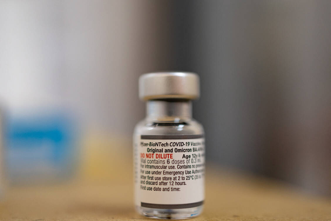 Ab sofort beginnt auch die Bestellphase für den neuen an die Omikron-Varianten BA.4 und BA.5 adaptierte Vakzine von Biontech / Foto: picture alliance / REUTERS