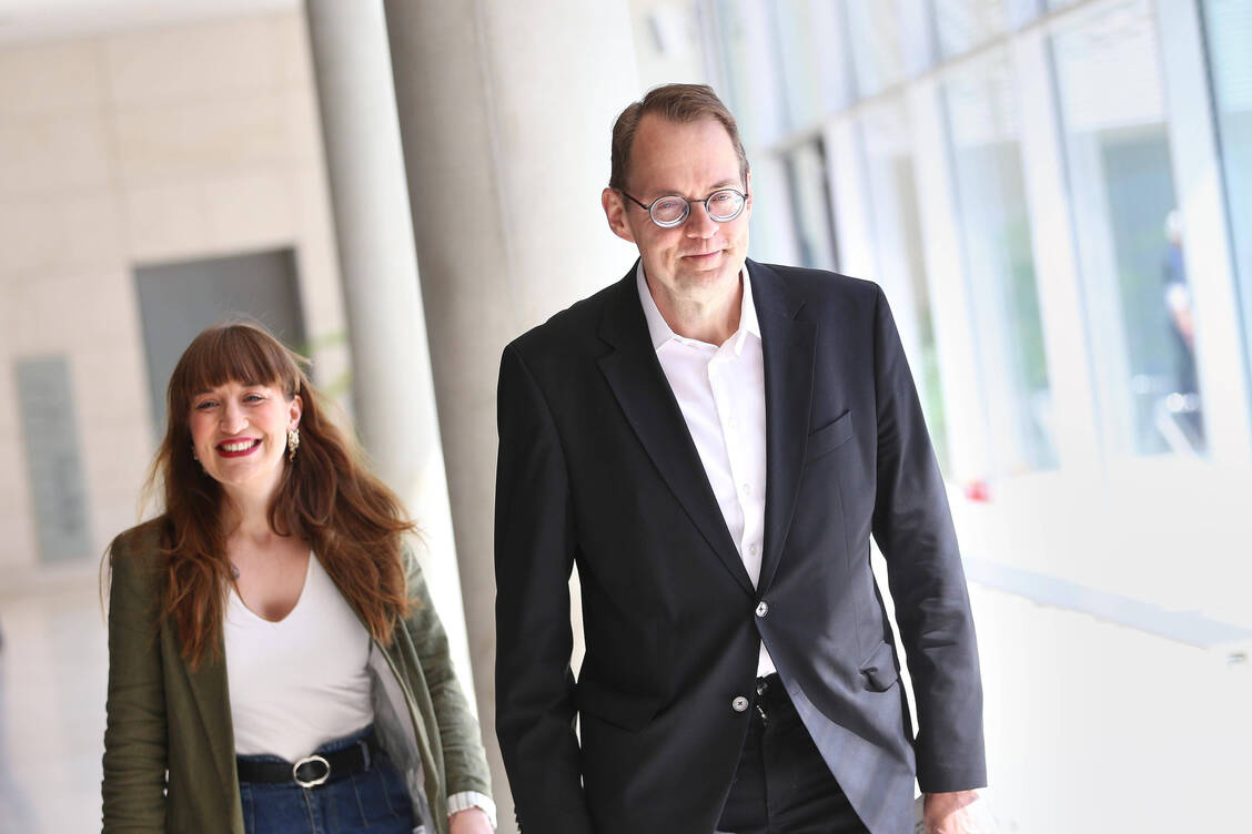 Die Fraktionsvorsitzenden der Linken, Heidi Reichinnek und Sören Pellmann, machen sich in ihrem Video für Barrierefreiheit stark.  / © Imago/dts Nachrichtenagentur