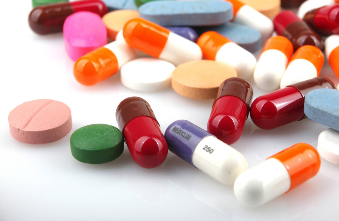 Engpässe in der Arzneimittelversorgung: Aufgrund von intransparenten Produktions- und Lieferketten kommt es immer wieder zu Lieferschwierigkeiten bei Medikamenten. / Foto: Fotolia/Nenov Brothers