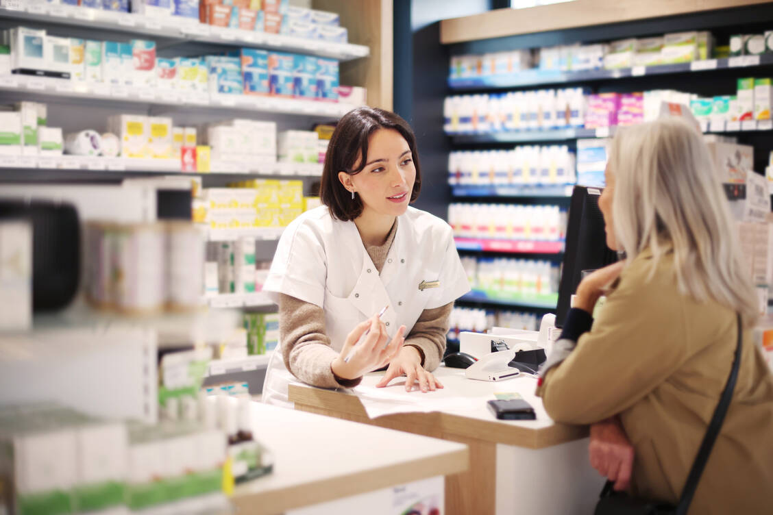 Im Rahmen des »Aktionsbündnis Gesundheit Saarland« ist ein Hausapothekenmodell geplant. / © Getty Images/Catherine Delahaye 