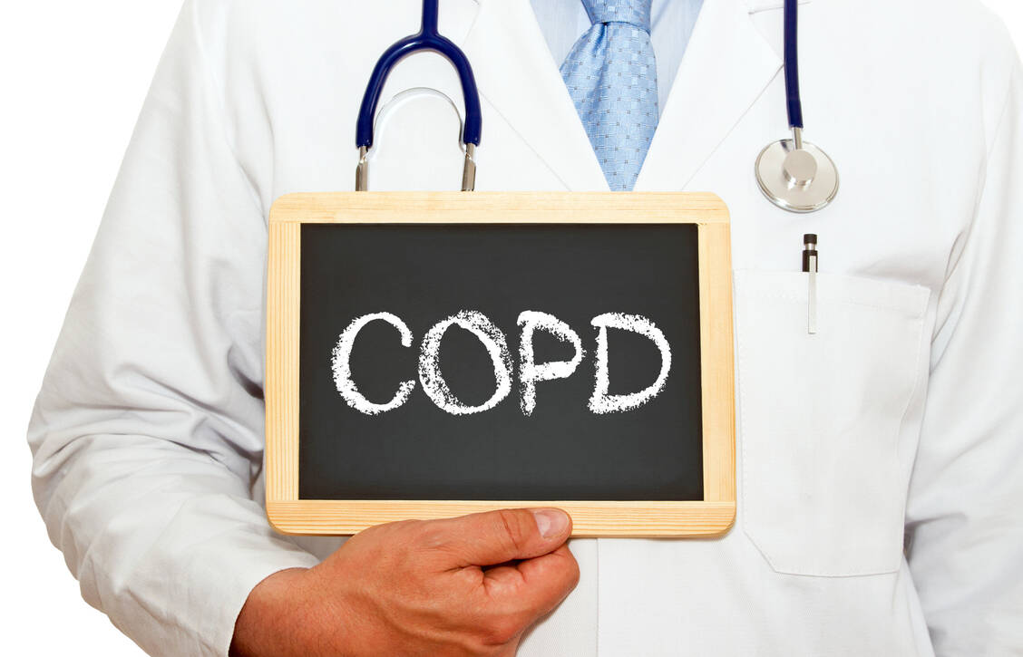Für die Behandlung der respiratorischen Erkrankung COPD gibt es schon einige Wirkstoffklassen. In den USA könnte bald ein erster dualer PDE-Hemmer für die Therapie hinzukommen.  / Foto: Adobe Stock/DOC RABE Media