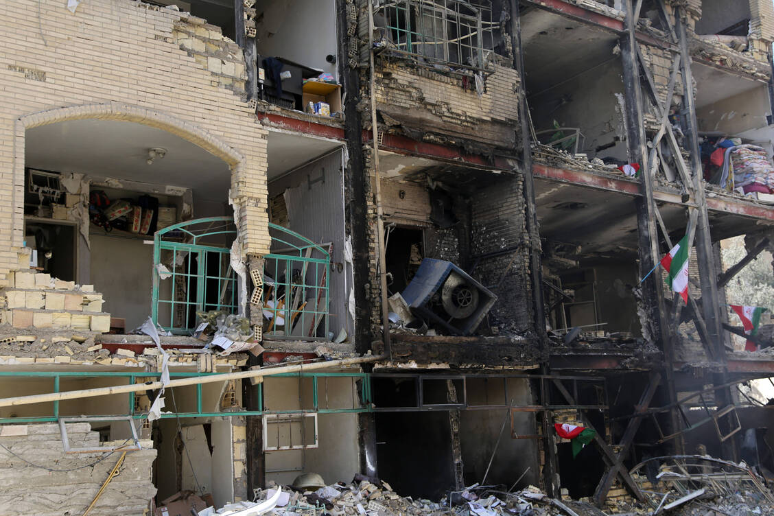 Trümmer von Gebäuden im Iran infolge des Krieges mit den USA und Israel. / © Imago/Anadolu Agency