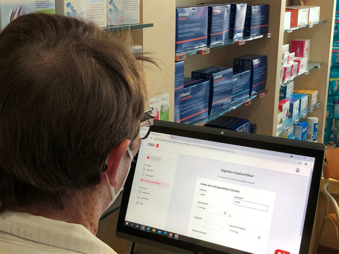 Ab Dienstag wird das DAV-Portal neben der Funktion zur Ausstellung von digitalen Impfzertifikaten auch die Erzeugung der Genesenennachweise leisten können. / Foto: Sven Siebenand