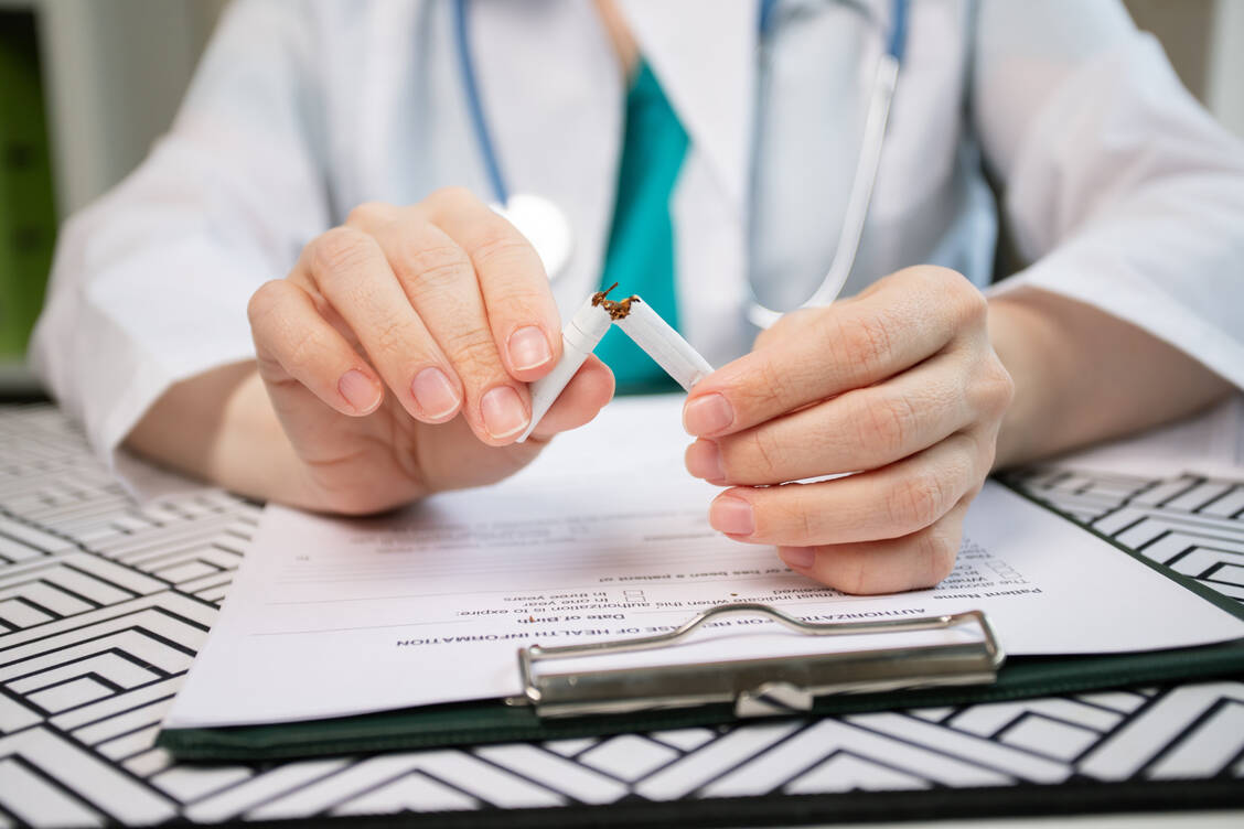 Bis auf Nikotin-Ersatz-Präparate sind alle anderem Medikamente zur Raucherentwöhnung (Bupropion, Cytisin und Vareniclin) verschreibungspflichtig und bleiben es wohl auch. / Foto: Adobe Stock/yta