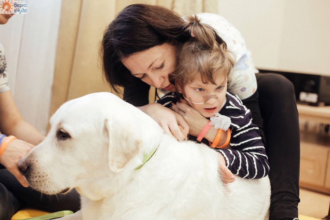 Freude erleben trotz schwerer Erkrankung: Das will der Kaliningrader Verein »Projekt Anna« seinen Schützlingen ermöglichen. Apotheker Helfen trägt zur Arzneimittelversorgung der Kinder bei. / Foto: Projekt Anna – Kinderhilfe Kaliningrad
