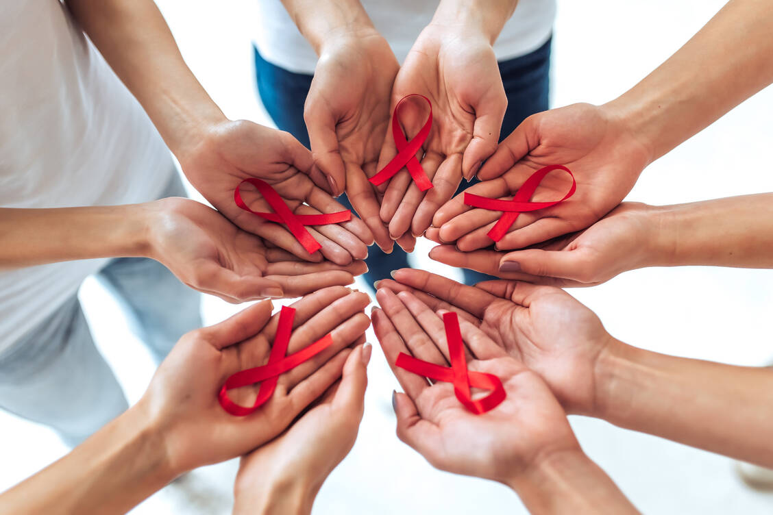 Bis 2025 werden mindestens 29 Milliarden US-Dollar gebraucht, um die HIV-Pandemie in den Griff zu bekommen. / Foto: Getty Images/Vasyl Dolmatov