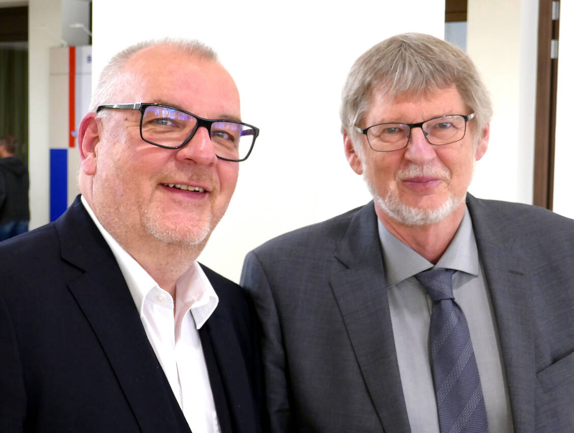 »Gemeinsam das Optimum für den Patienten erzielen«: Die Präsidenten der Apothekerkammer und der Ärztekammer Brandenburg, Jens Dobbert (l.) und Frank-Ullrich Schulz. / Foto: PZ/Christiane Berg