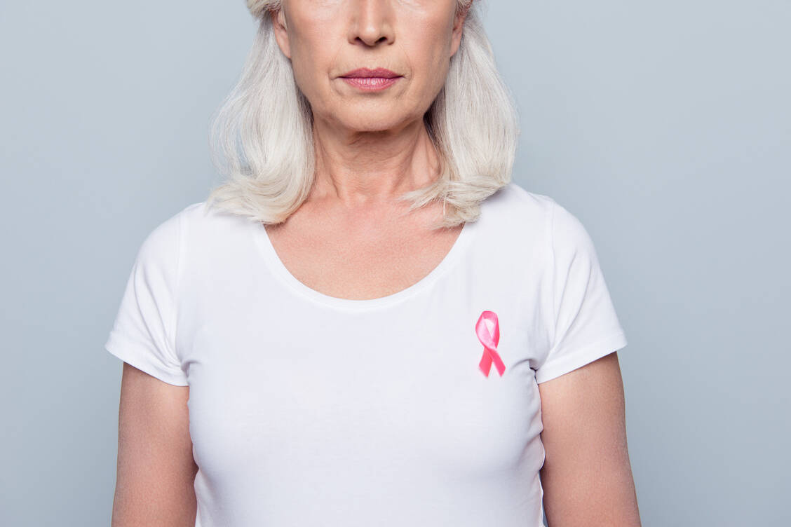 Etwa 15 bis 20 Prozent der Mammatumoren überexprimieren den humanen epidermalen Wachstumsfaktor-Rezeptor 2 (HER2). Dann können die Patienten zielgerichtete Therapeutika bekommen.  / Foto: Shutterstock/Roman Samborskyi