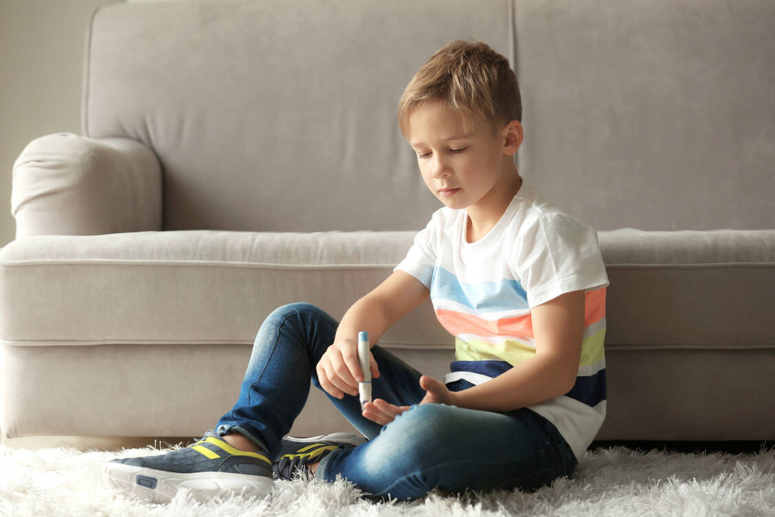 Bei sehr früher Intervention lässt sich die Manifestation eines Typ-1-Diabetes hinauszögern, aber noch nicht verhindern. / Foto: Adobe Stock/Africa Studio