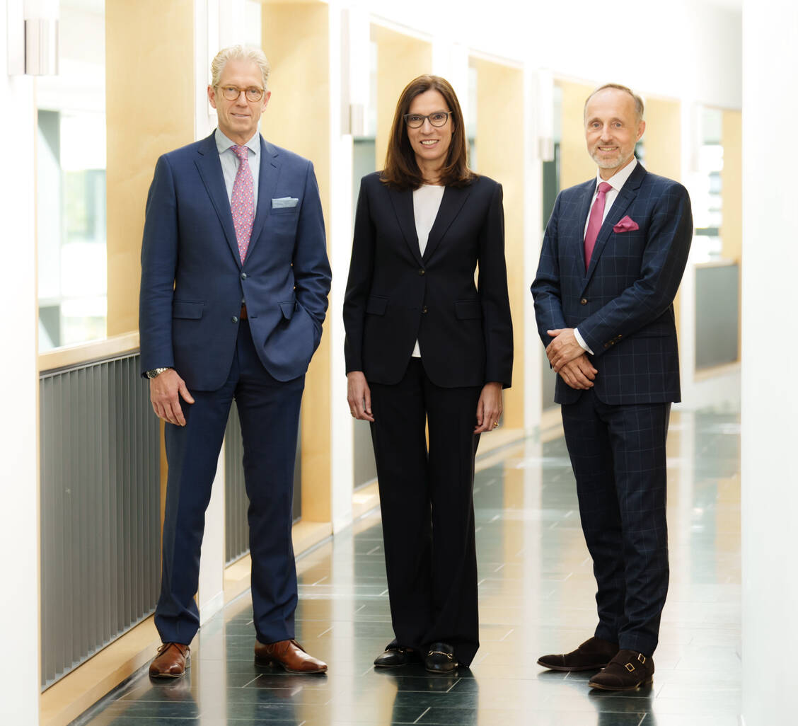 Der KBV-Vorstand mit Andreas Gassen, Sibylle Steiner und Stephan Hofmeister (v.l.n.r.). / © axentis.de / Lopata