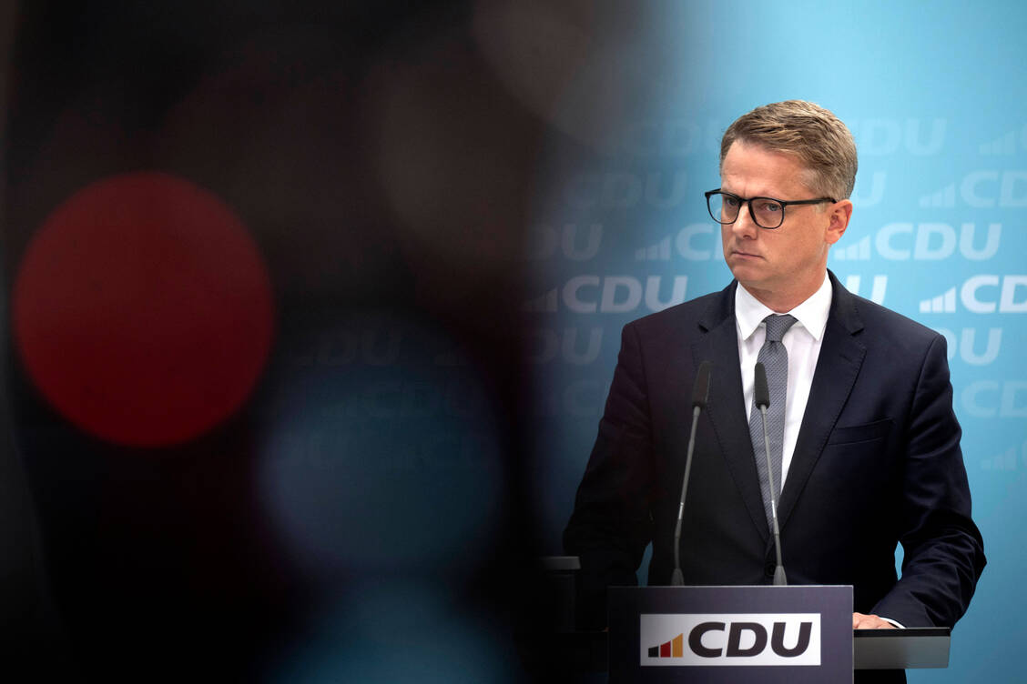 Die Länder sperren sich gegen zentrale Inhalte der Pflegereform. Nun schlägt Saarlands Ministerpräsidentin Anke Rehlinger (SPD) Bundesgesundheitsminister Carsten Linnemann (CDU) einen Deal vor. / © IMAGO/IPON