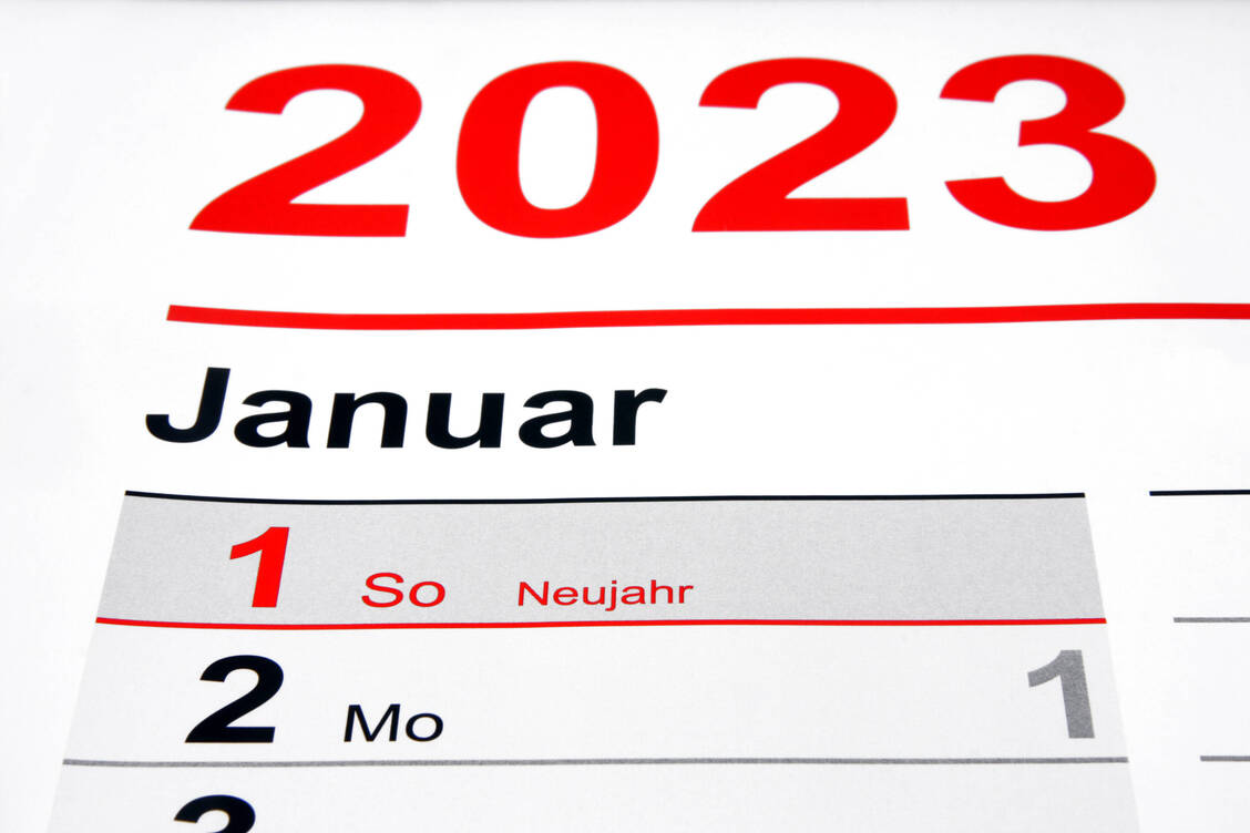 Auf die Apothekenteams warten im Jahr 2023 zahlreiche Neuregelungen, die PZ listet die wichtigsten auf. / Foto: IMAGO/CHROMORANGE