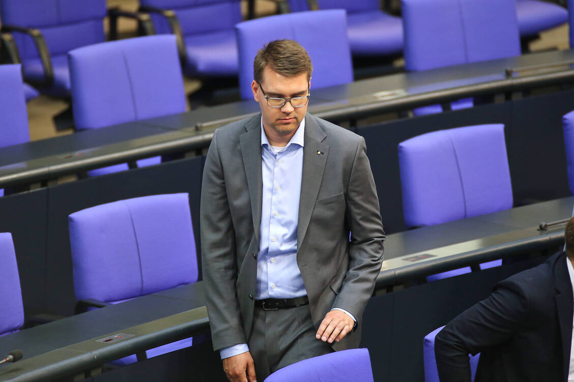Laut dem ostholsteinischen CDU-Bundestagsabgeordnete Sebastian Schmidt ist die sofortige Umsetzung der Fixumserhöhung für Apotheken für die CDU/CSU »oberste Maxime«. / © Imago/dts Nachrichtenagentur