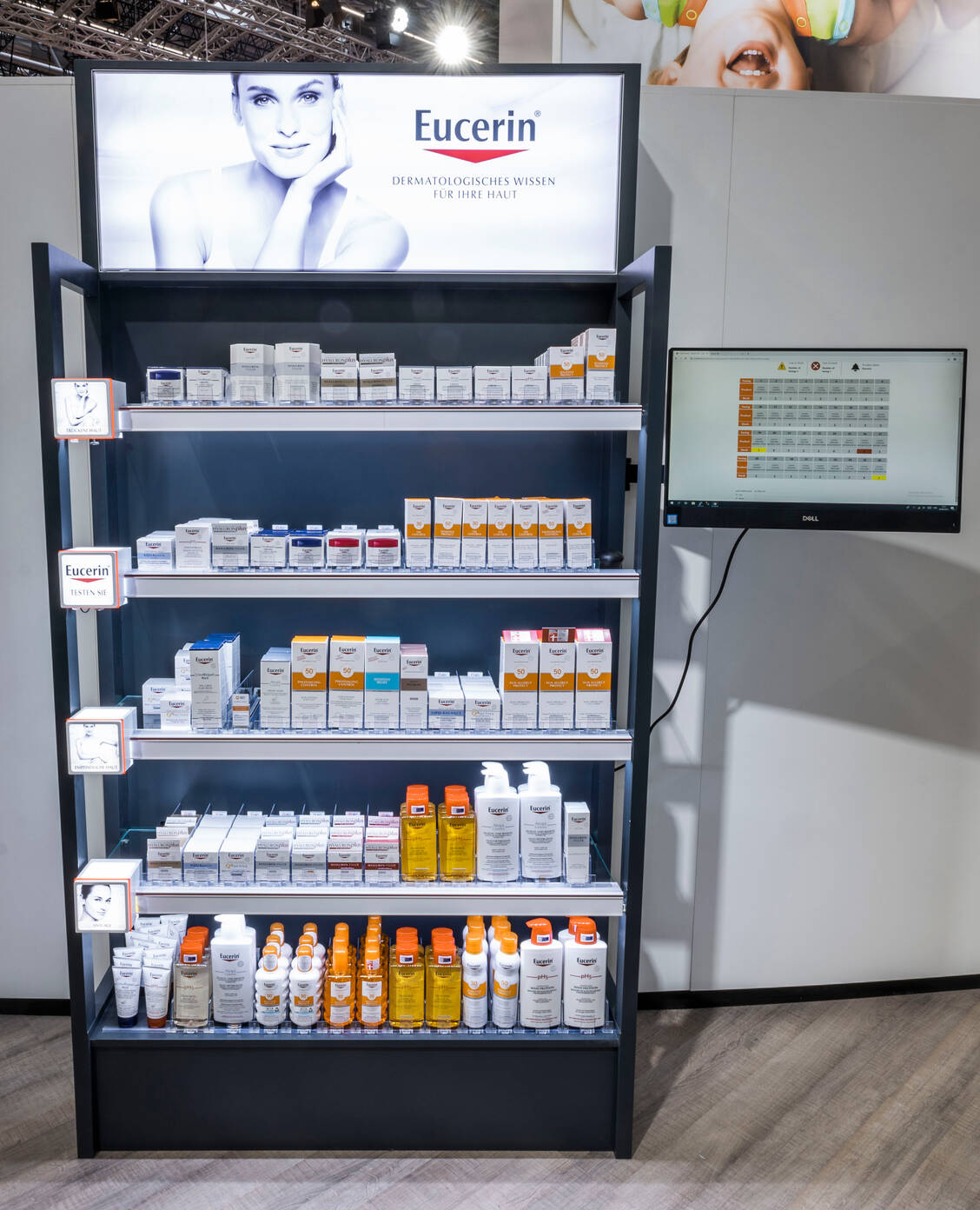 Werden mehr als vier Packungen innerhalb von 10 Sekunden aus dem Vshelf entnommen ertönt ein Alarmsignal. / Foto: Rowa