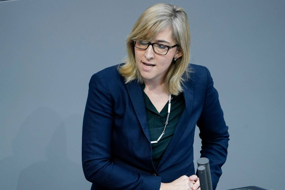 Nina Warken aus Baden-Württemberg könnte neue Bundesgesundheitsministerin werden. / © imago images/Political-Moments
