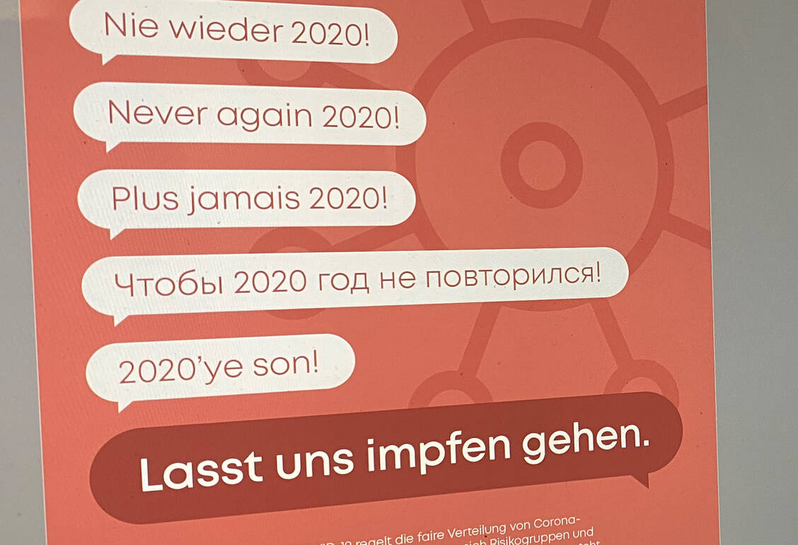 In fünf Sprachen rufen der Apotheken-Dienstleister Noventi sowie die Impfstoff-Hersteller Biontech, Curevac, IDT und Artes zu Coronavirus-Impfungen auf. / Foto: privat