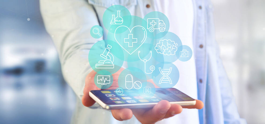 Bequem, einfach und zuverlässig: Mit der TI 2.0 sollen alle Bereiche des Gesundheitswesens komplett digital und mobil  über das Internet erreichbar und zu managen sein. / Foto: Adobe Stock/Production Perig