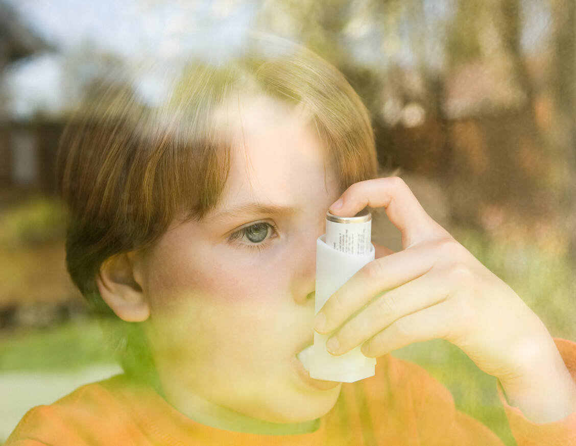 Asthma und allergische Rhinitis gehören konsequent behandelt, schon in jungen Jahren. / Foto: Getty Images/Image Source