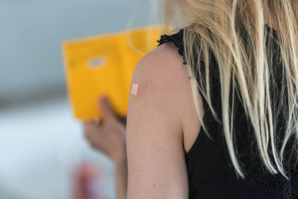 In Nordrhein-Westfalen sollen vollständig gegen Corona Geimpfte vier Wochen nach Abschluss der Grundimmunisierung einen Booster erhalten können – aus immunologischer Sicht ist das zu früh.  / Foto: Adobe Stock/christophe papke