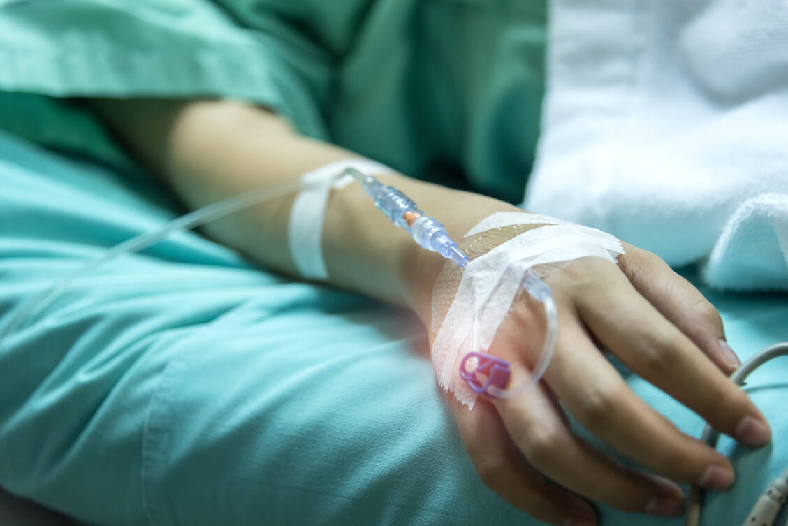 Bei lebensbedrohlichen Blutungen unter der Geburt brauchen die betroffenen Frauen eine Oxytocin-Infusion. / Foto: Adobe Stock/virojt