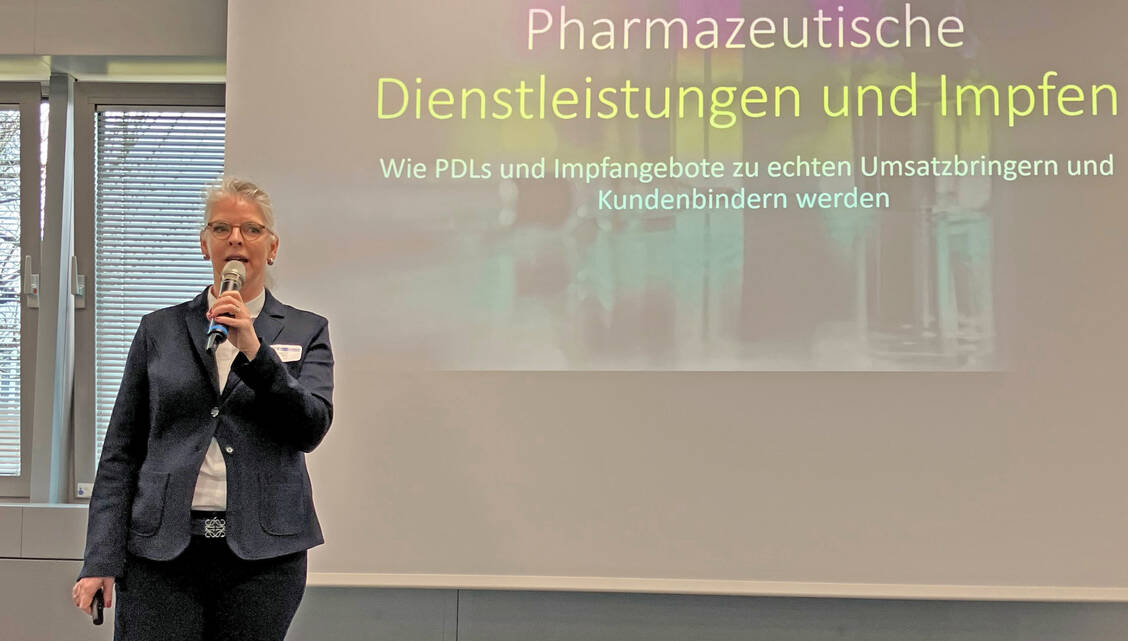 Inka Krdude, Inhaberin aus Bochum, warb für pDL und Impfangebote in Apotheken. / © PZ