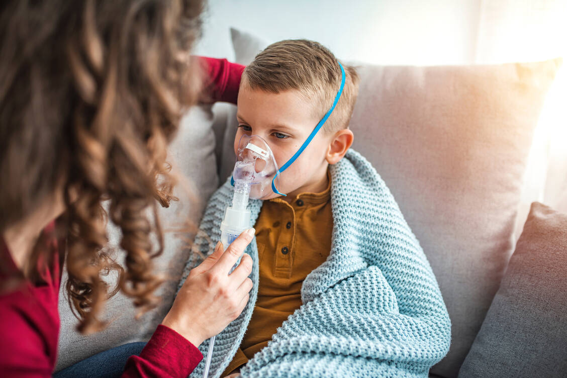 Die Therapie der Mukoviszidose ist umfangreich, aber viele Patienten können damit erwachsen werden. Eine heilende Gentherapie ist nicht in Sicht. / Foto: Adobe Stock/Dragana Gordic