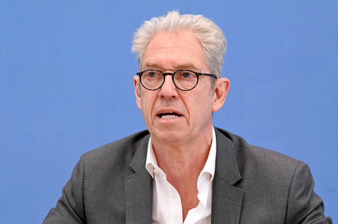 »Die Praxis um die Ecke wird damit zum Relikt«, kritisierte KBV-Chef Andreas Gassen (Archivbild). / Foto: IMAGO/Future Image
