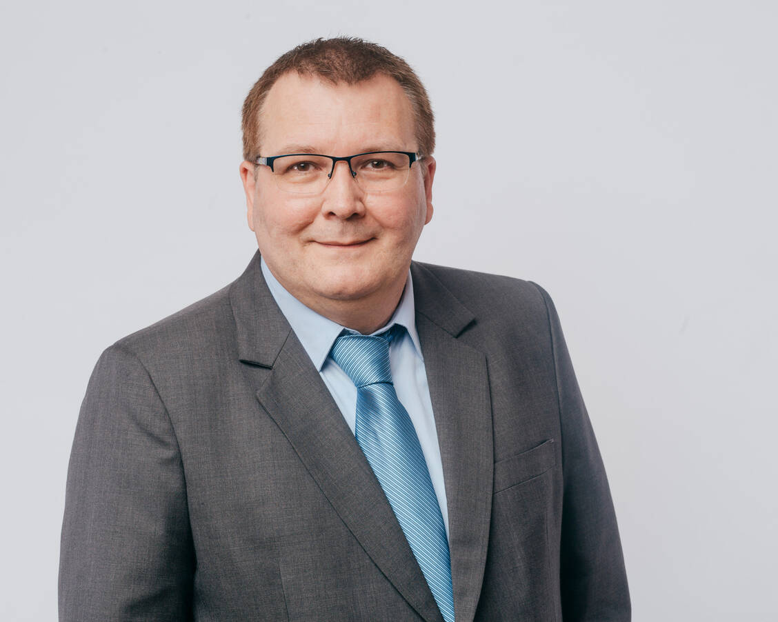 Der Noventi-Eigentümerverein FSA hat den langjährigen 1. Vorsitzenden Jürgen Frasch zum Ehrenvorsitzenden ernannt. / Foto: Quirin Leppert