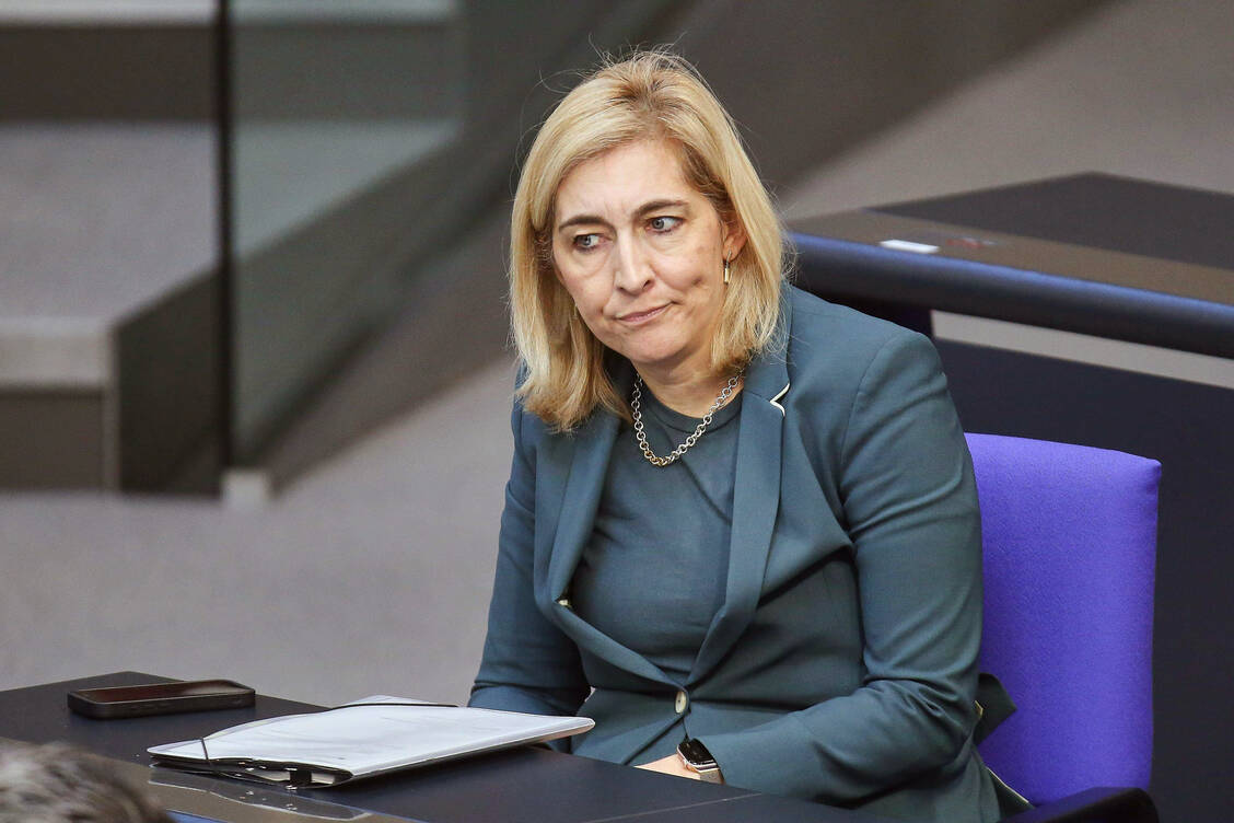 .»Ich mute den Menschen was zu«, so Bundesgesundheitsministerin Nina Warken (CDU). Es müsse aber gehandelt werden. Das BMG plant einschneidende Sparmaßnahmen.  / © IMAGO/dts Nachrichtenagentur