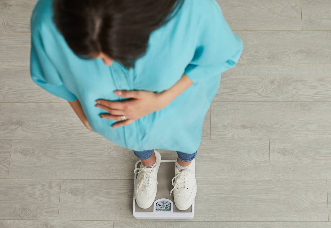 Wie viel Frauen in der Schwangerschaft zunehmen sollten, hängt auch davon ab, wie hoch ihr Ausgangs-BMI ist. / © Adobe Stock/Studio Romantic