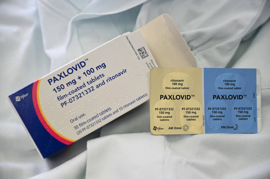Paxlovid gilt als effektiv vor allem für Menschen mit Vorerkrankungen. Heute hat die Auslieferung des Medikaments in Deutschland begonnen.  / Foto: picture alliance / abaca