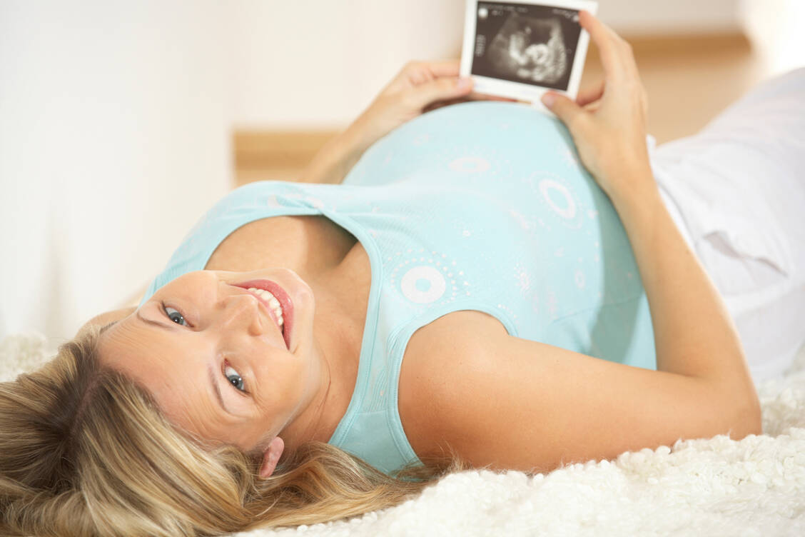 Die Gesundheit von Mutter und Kind im Blick: Das ist das Ziel engmaschiger Ultraschallkontrollen bei Frauen mit insulinpflichtigem Gestationsdiabetes. / Foto: Adobe Stock/Hannes Eichinger