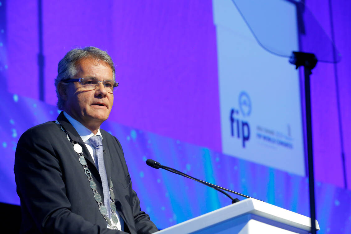 Statt live in Sevilla konnte FIP-Präsident Dominique Jordan die Teilnehmer des FIP-Kongresses in diesem Jahr nur per Videochat begrüßen. / Foto: FIP (Archivbild)